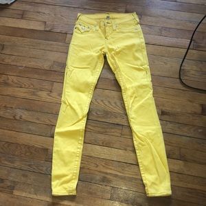 New without tags yellow True Religion women’s jean